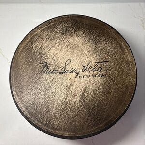 Vintage Sally Victor New York Hat Box Black /Cream Millinery Round 10" x 4.5”